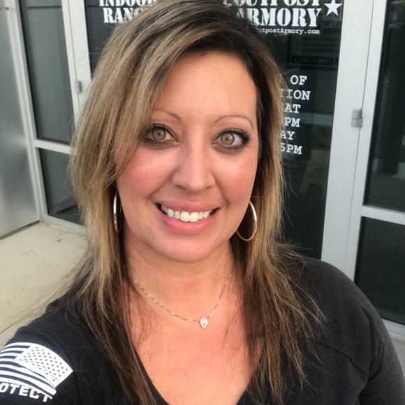 Meet your Posher, Maria - Picture 1 of 1